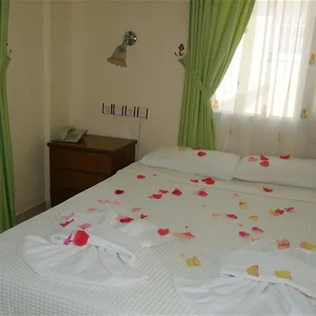 Besik 3* フェティエ