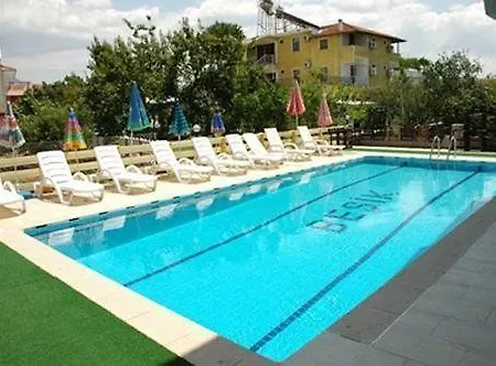 Besik 3* フェティエ