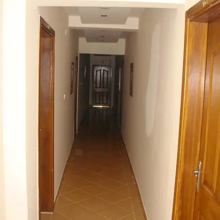 Besik Hotel 3*
