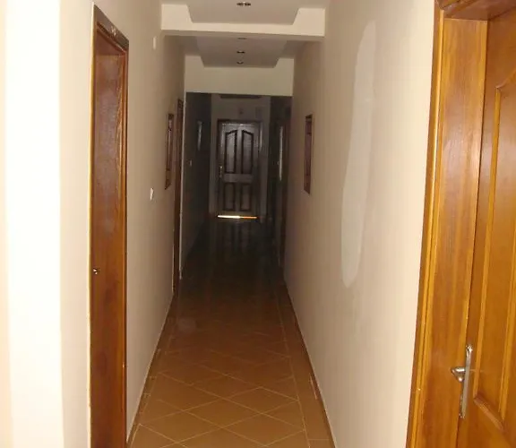 Besik Ξενοδοχείο 3*