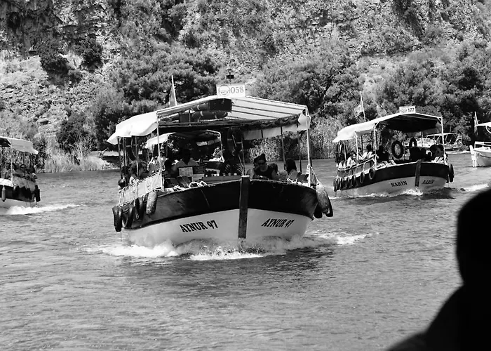 Besik Ξενοδοχείο Φετιγιέ